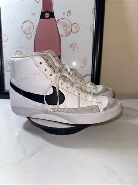 Nike Blazer Mid '77 Vintage Kids White Black High-Top Sneakers - Size 7Y